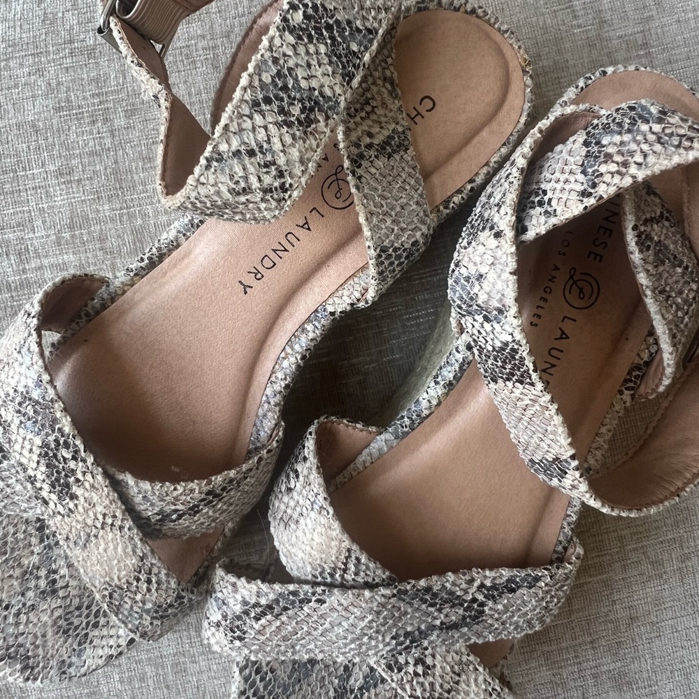 Chinese Laundry Wedges